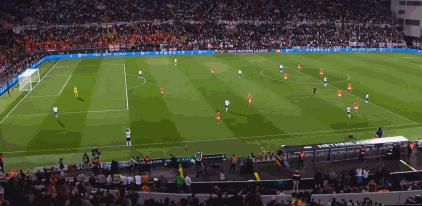 12年欧洲杯c罗荷兰个人集锦,9年等待终卫冕c罗梅开二度创历史