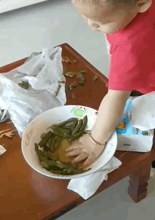 比养孩子还艰难,比照顾小孩还要累