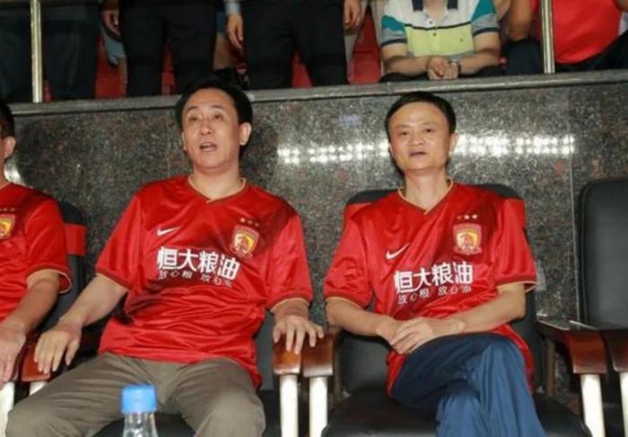 许家印1000亿美元,许家印用5000块成功化解恒大危机