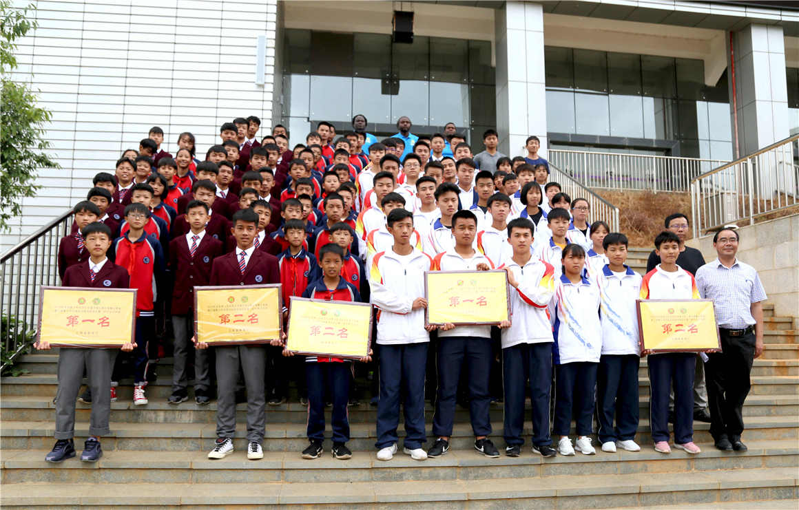 云南昆明四所好高中，云南师大附中首屈一指，堪称高考状元的摇篮