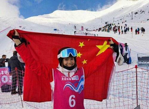 16岁女子加入中国国籍,16岁少女放弃美籍想加入中国籍