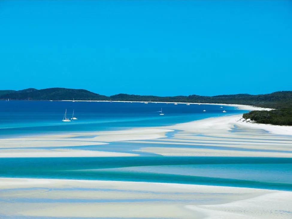 夏天必去的10个海滩,不爱夏天爱游泳