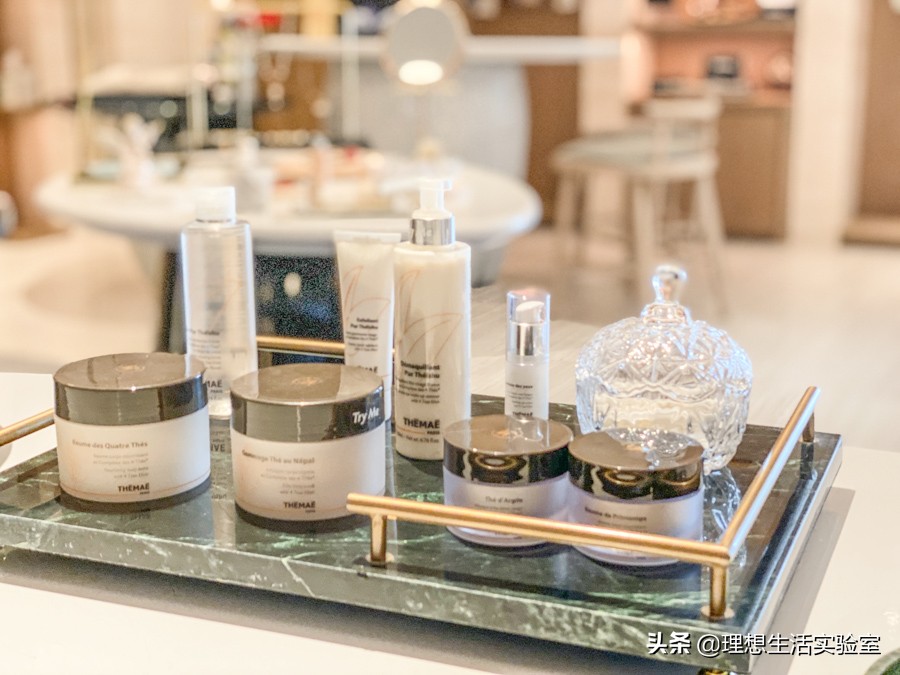 住在广州瑰丽酒店看外面风景,广州瑰丽酒店看到整个广州夜景