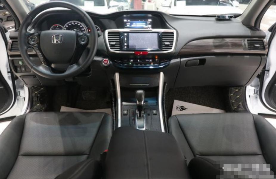 2010年雅阁8代2.0二手车多少钱,二手车雅阁哪款性价比高