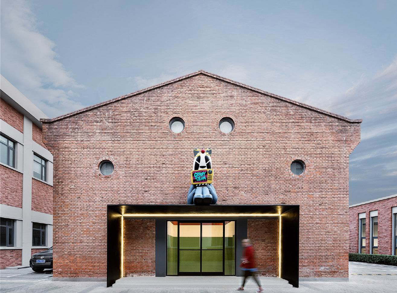 百年前日本人兴建裕大纱厂，剥削虐待童工，如今是“棉三创意园”