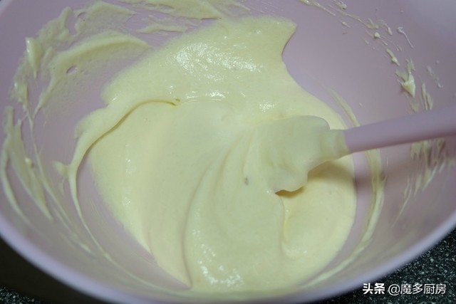 做蛋糕200克的面粉需要几个鸡蛋,自制蛋糕只用一个鸡蛋就可以做