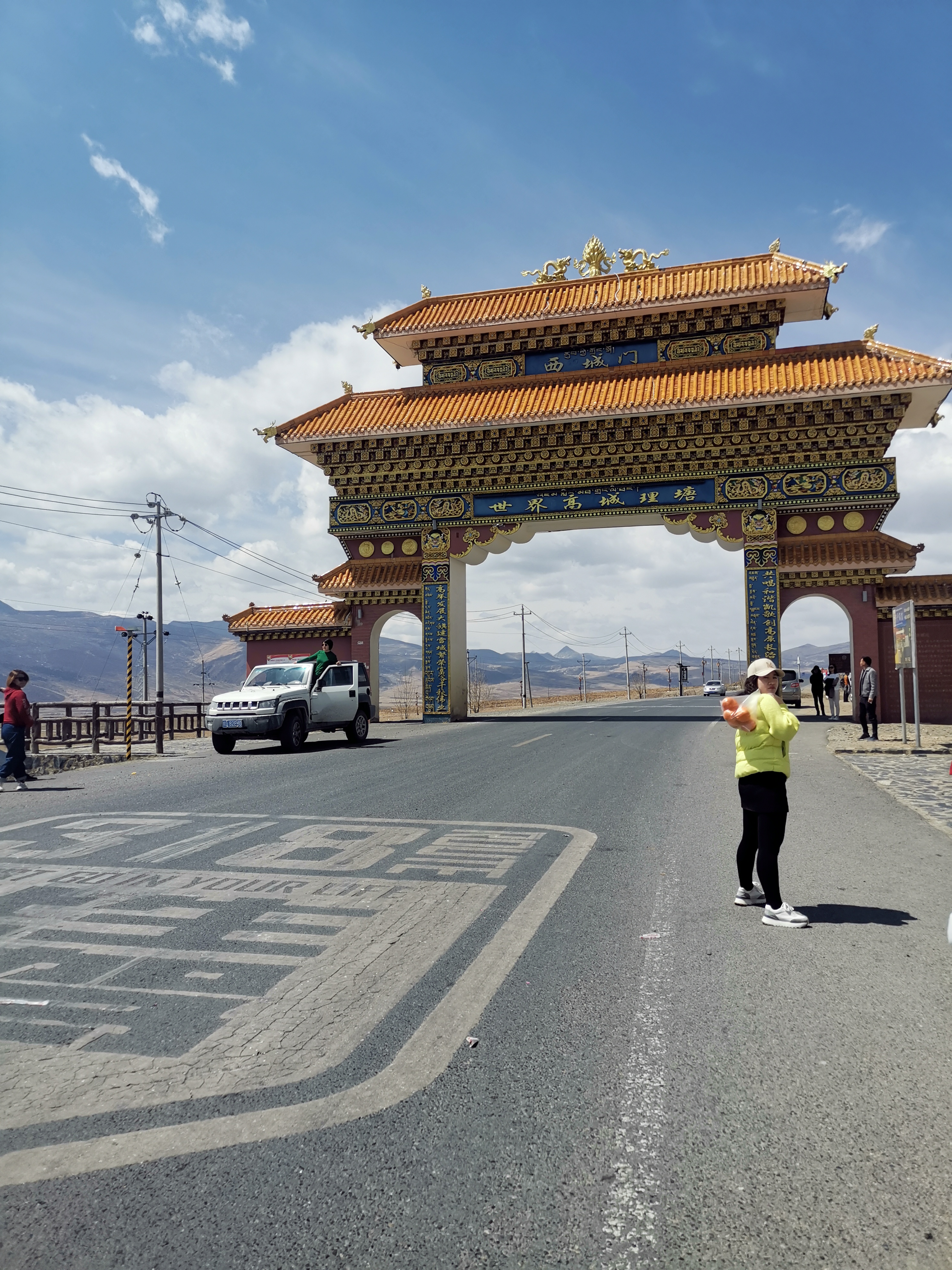 自驾进藏是川藏线好还是滇藏好,7月份进藏走滇藏线还是川藏线好