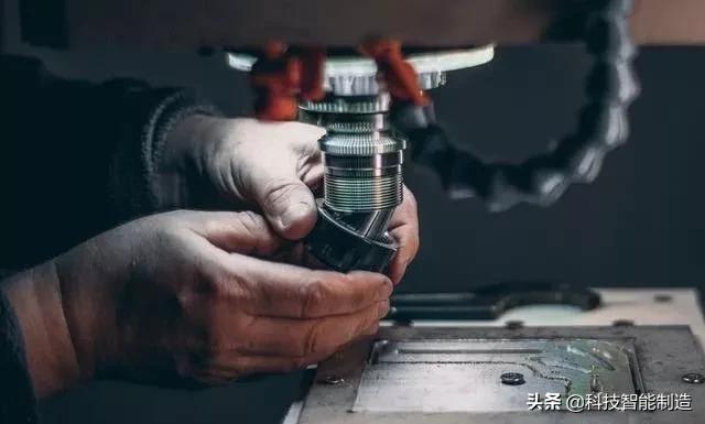 数控车床切槽缠铁屑怎么解决,数控车内孔铁屑缠刀怎么解决