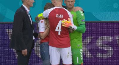 足球不关乎生死,足球无关生死但有时足球高于生死