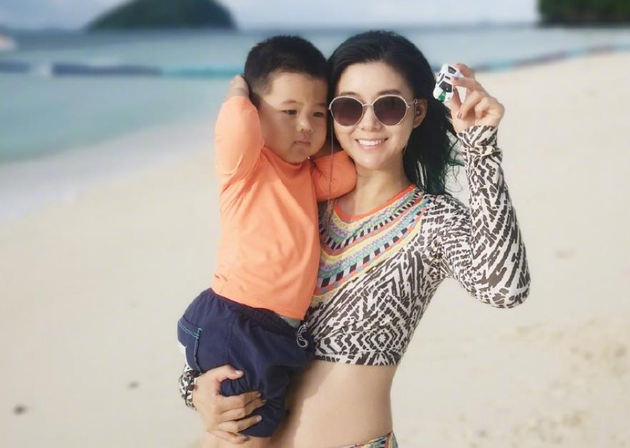 李小萌儿子长大后视频,李小萌儿子叫啥