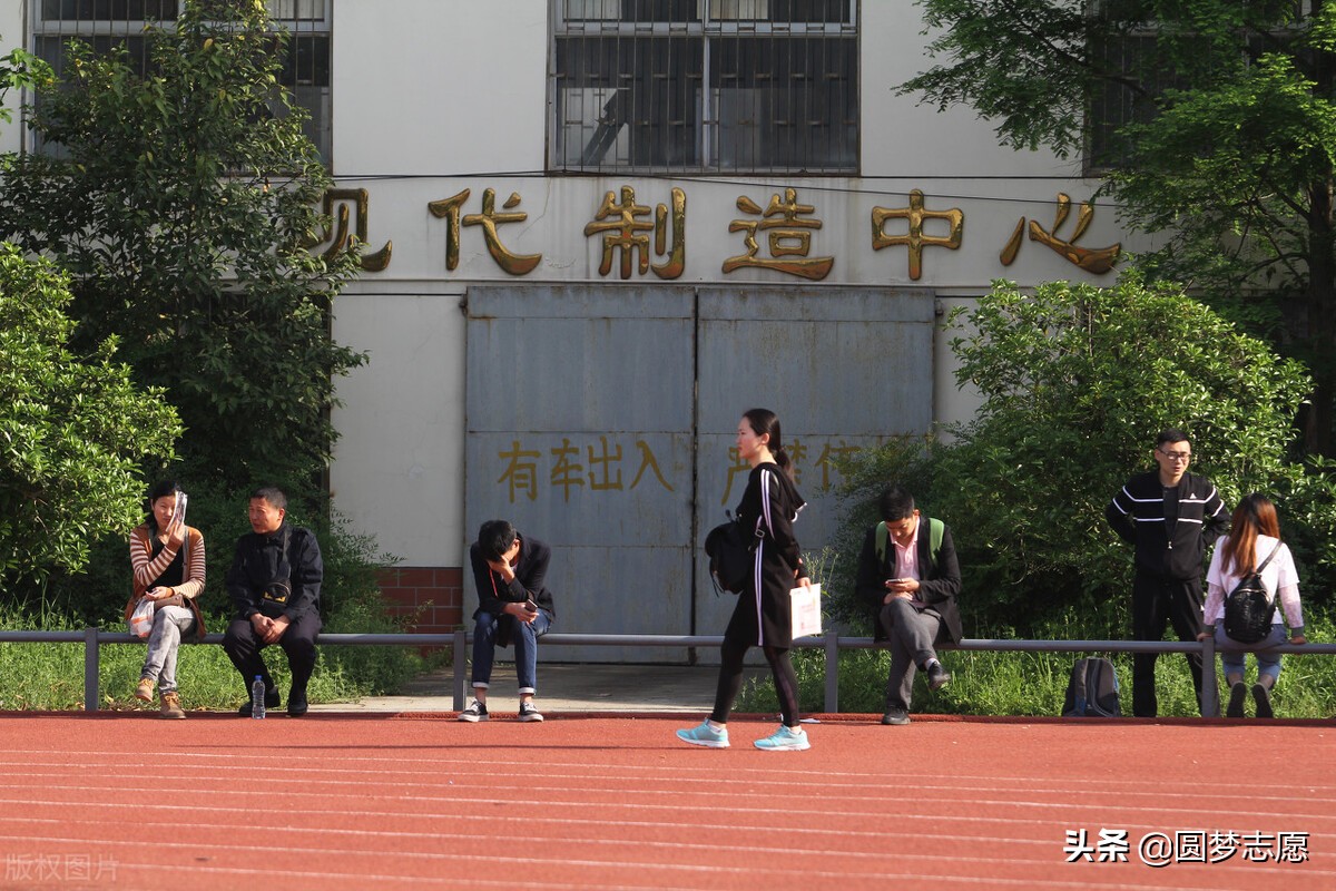 湖北最好的综合性大学专科,湖北专科比较好的大学有哪些