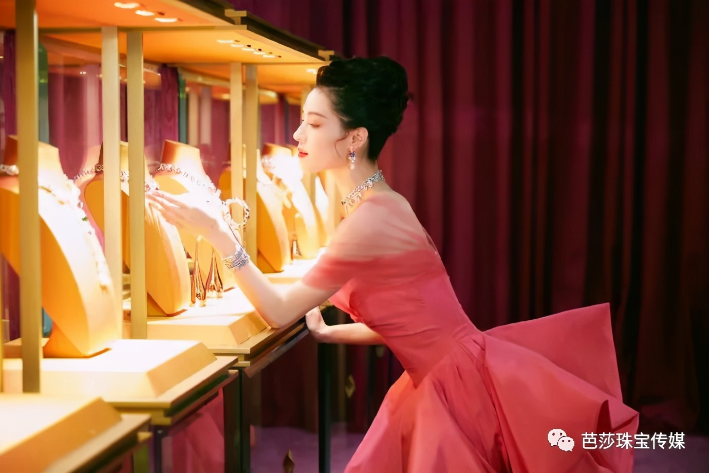 钟楚曦时尚大片惊艳众人,钟楚曦为什么有那么多黑粉