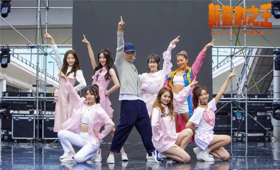 长得不美又没名气，她怎么就成了新任“星女郎”？