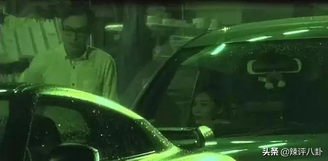 无视男友暧昧绯闻公布怀孕喜讯，二婚网红欲嫁豪门俘获英皇太子爷