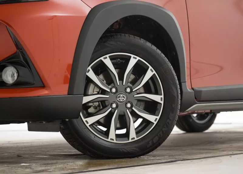 丰田致炫x2021款豪华版落地多少钱,丰田致炫x2020款全款