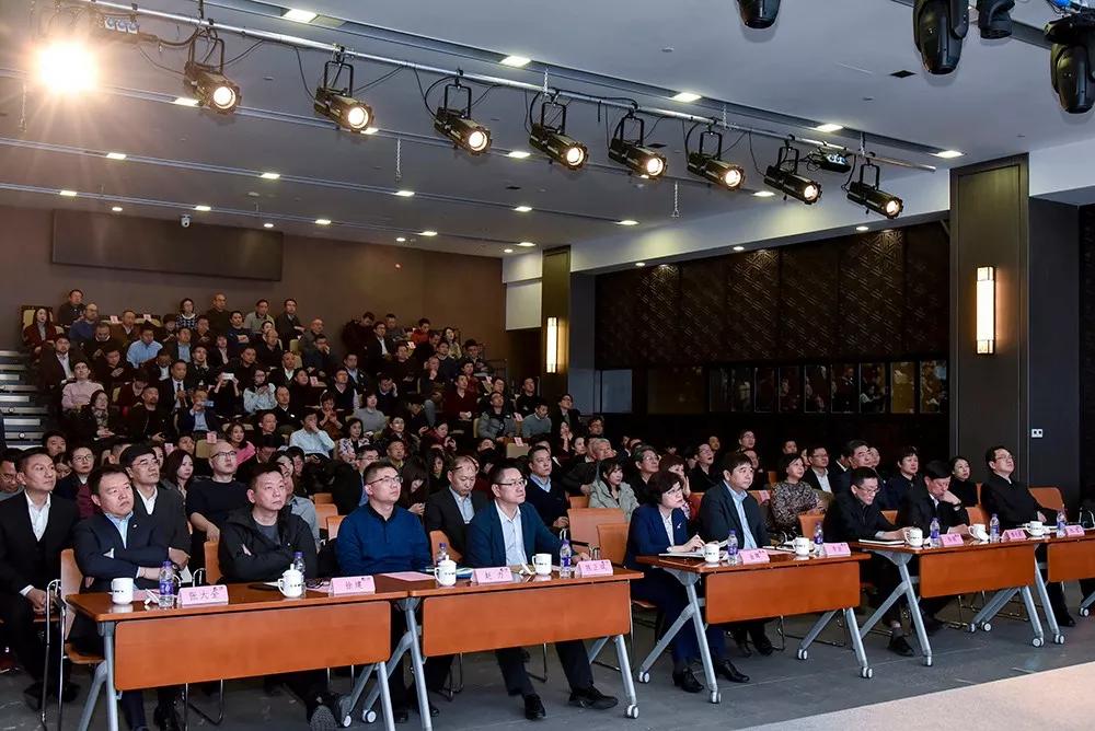 全市棚户区改造工作推进会议召开,全市推进老旧小区改造工作大会