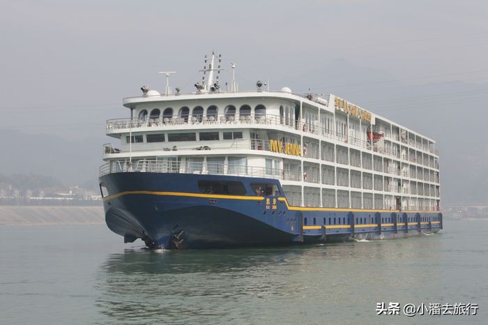 三峡游轮长江三峡,长江三峡1号游轮过三峡