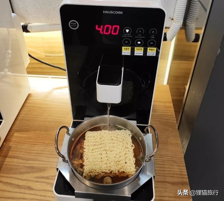 韩国首尔物价很高，吃一只炖鸡42000韩元，地铁2400起步