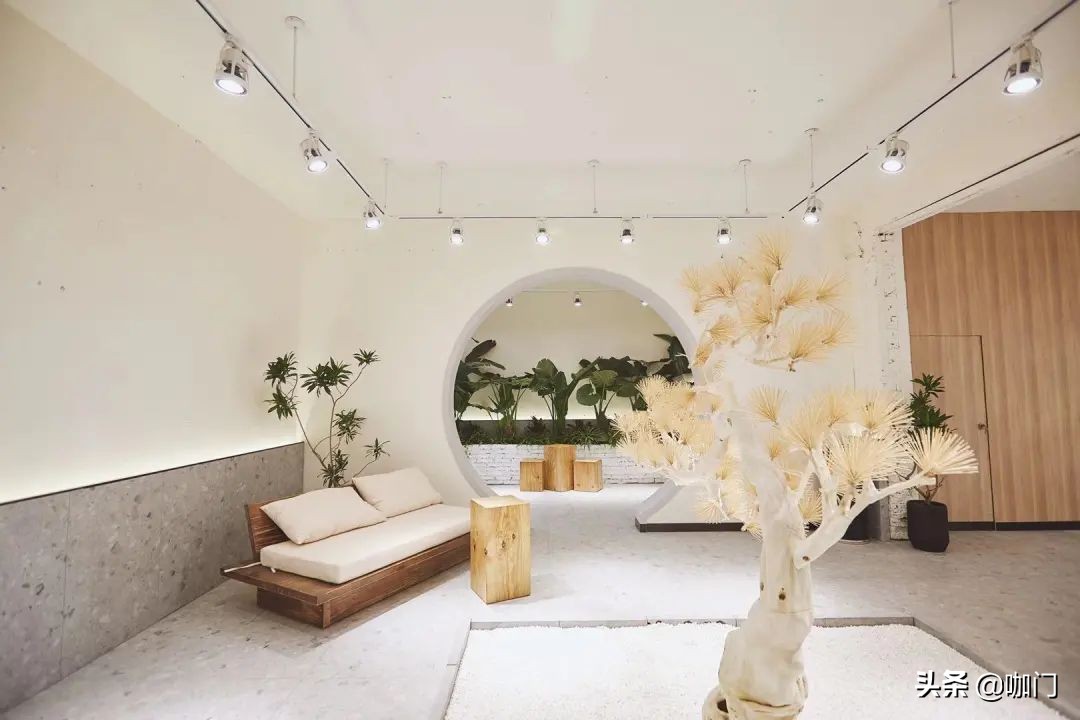 县城开大型奶茶店小吃店,县城开一家小型奶茶店