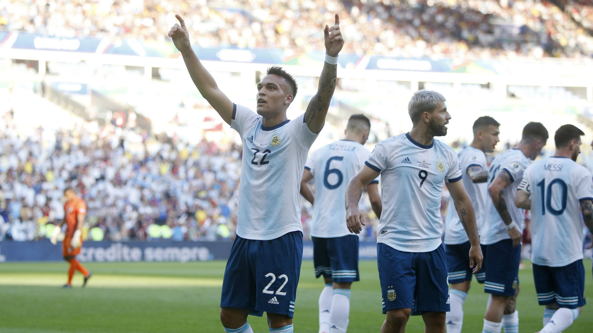 南美预选阿根廷3-1委内瑞拉,阿根廷队2-0集锦