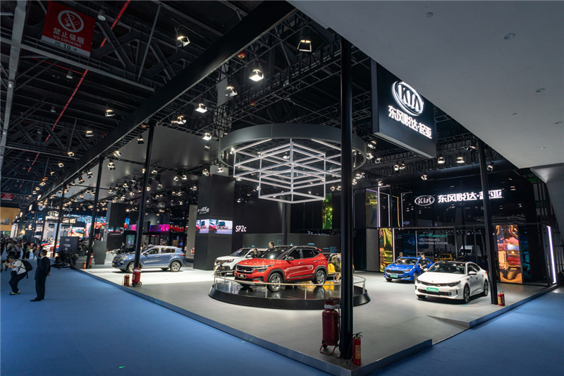 全新一代K3插电混动、SP2c,东风悦达起亚的阵仗有点大丨成都车展