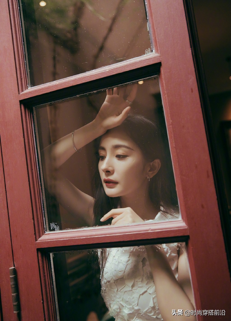 杨幂超短裙搭配冬,杨幂超短裙搭配视频