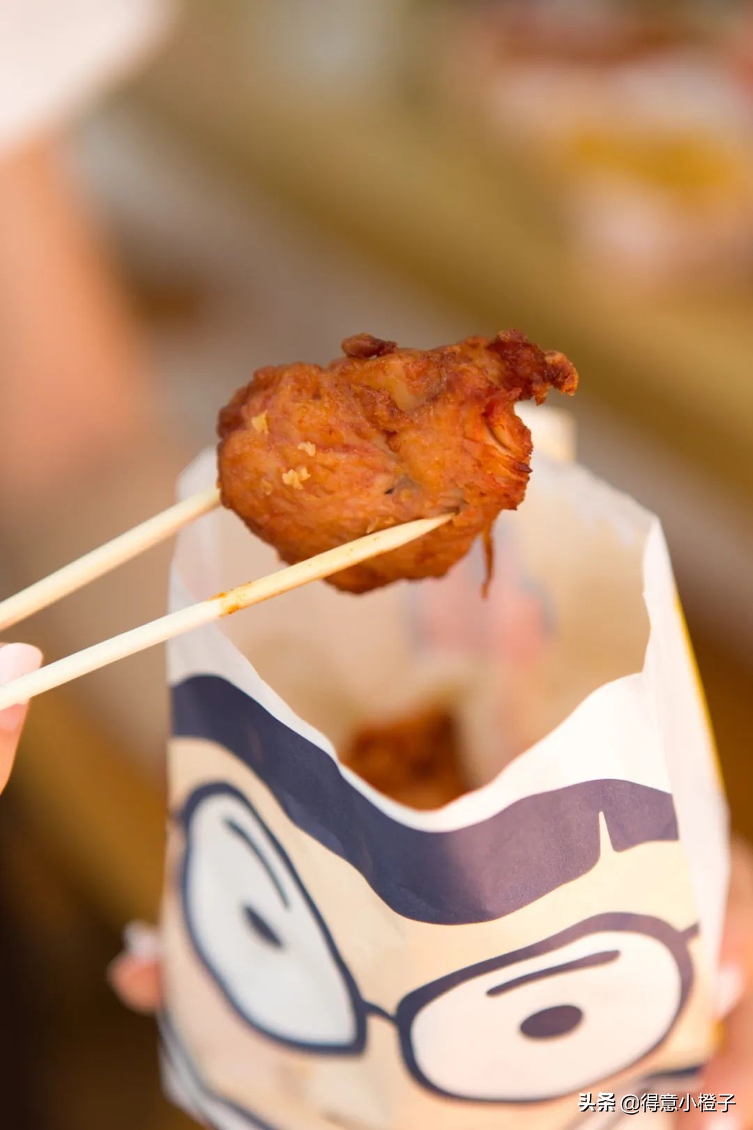 一来就火!哥老官、颜如晶炸鸡店再现排队名场面,亲测...