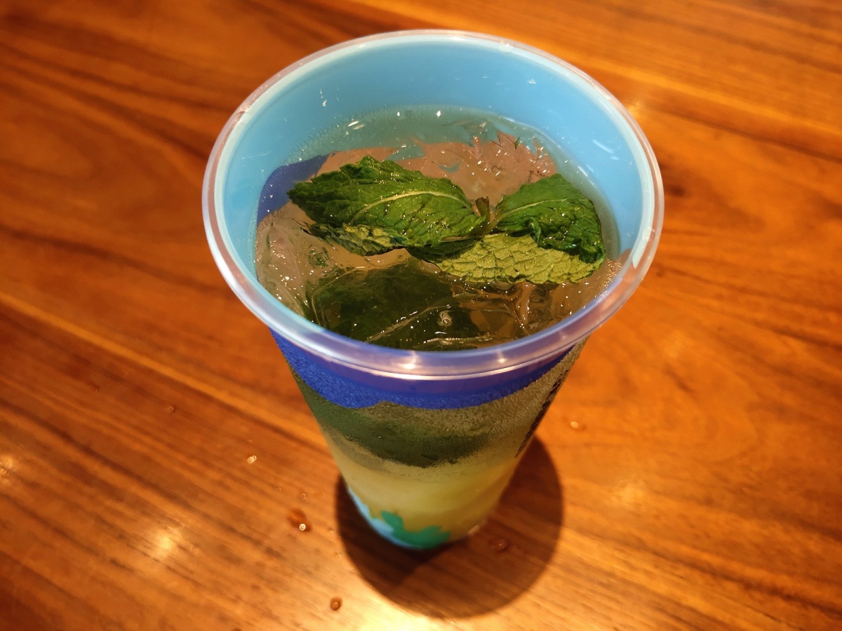 星巴克出了酒精饮料？8款星巴克新品冰调全线测评！