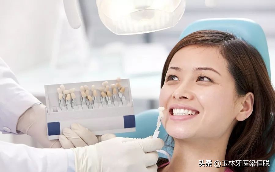 门牙缺损瓷贴面,牙缝大牙齿瓷贴面步骤全过程