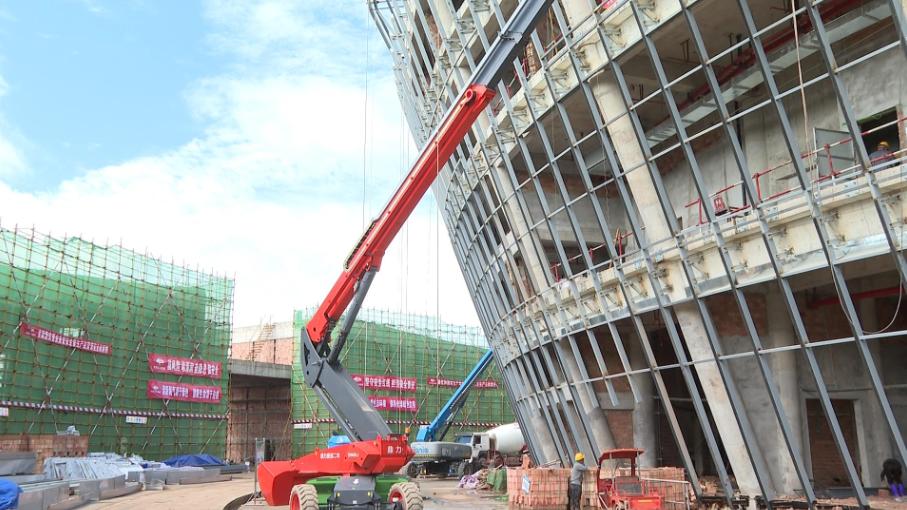 实地探访：蓬安县体育中心修得咋样了？