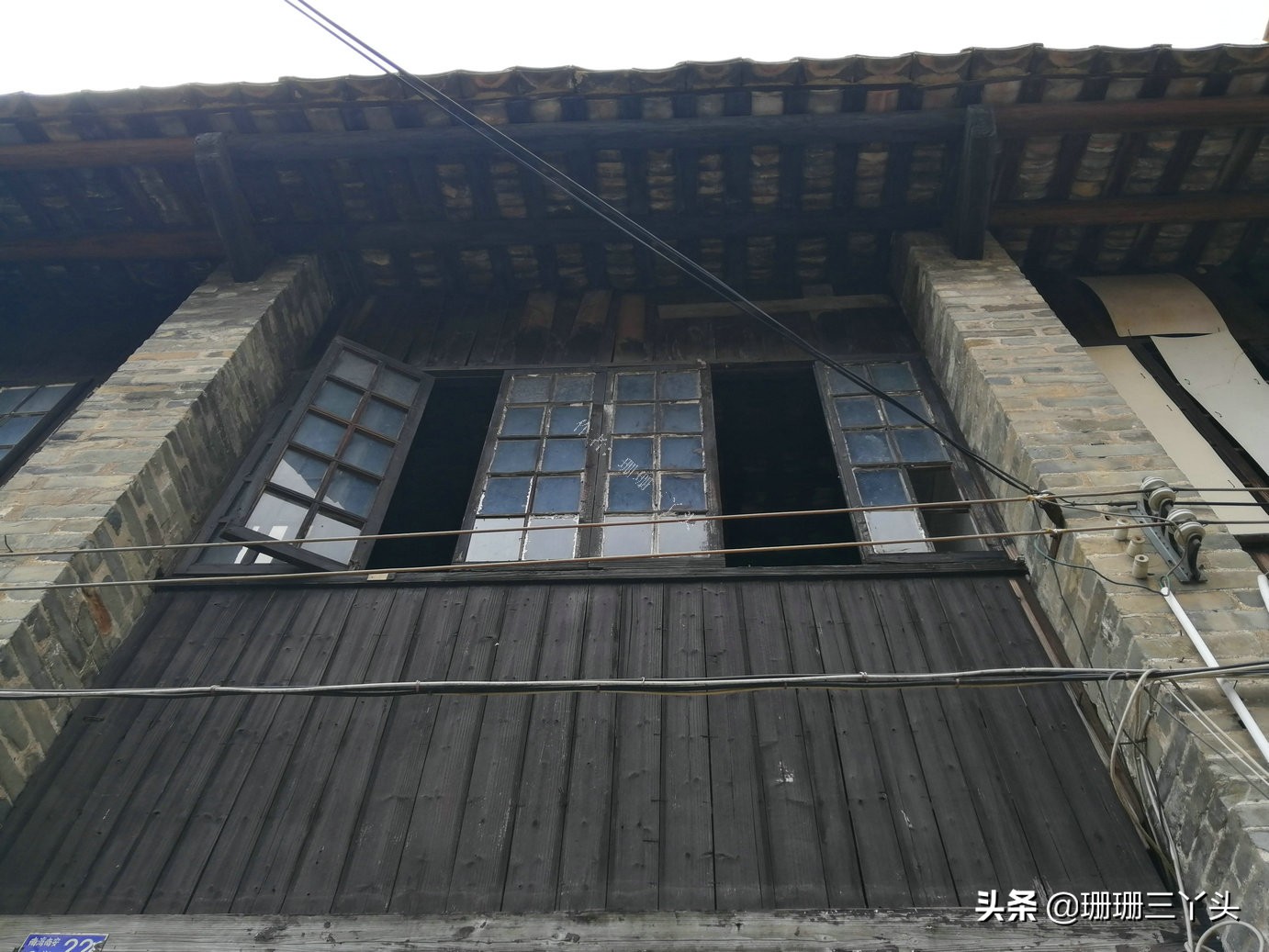 广州“最后”的鱼虾交易墟市，在城东10里外的古村内，闲置约30年