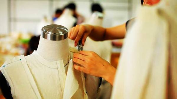 让明星皇室都恨不得allin的平价服饰，高级感的营造并不是贵