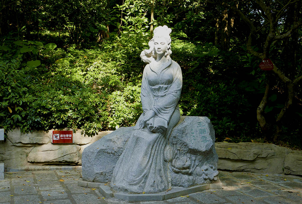 惠州西湖苏东坡小妾墓,惠州西湖和苏东坡有什么关系