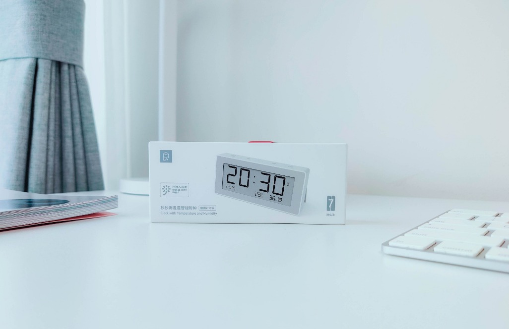智能温湿度时钟,自动授时时钟式温湿度计