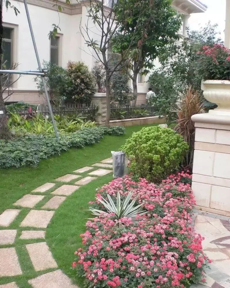 庭院花园石材地板铺设效果,私家庭院最流行的4大铺装方式