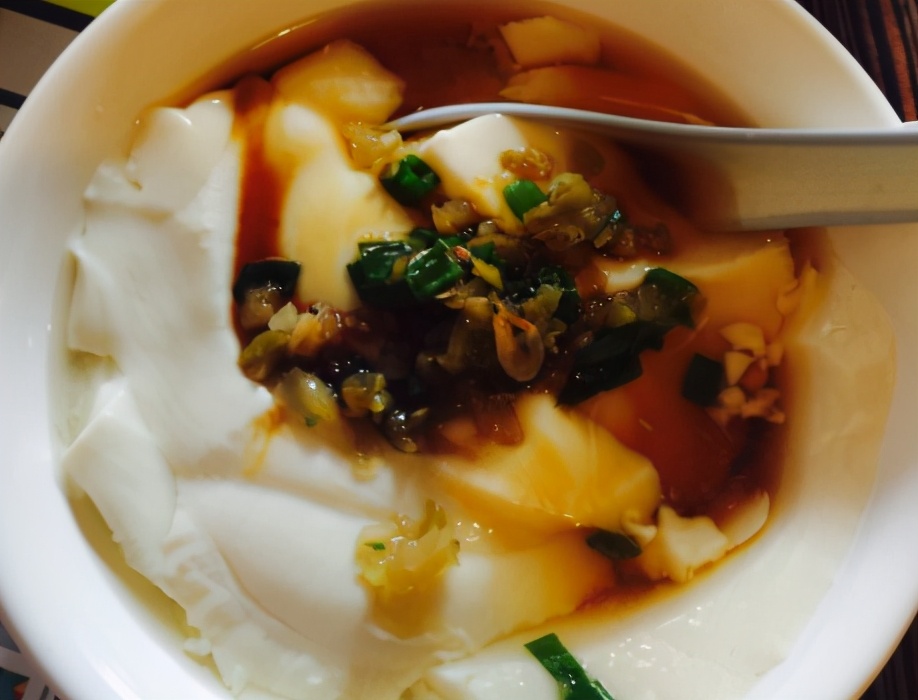 豆浆放一晚上早晨可以做豆腐脑吗,豆浆晚上磨好第二天能做豆腐脑吗