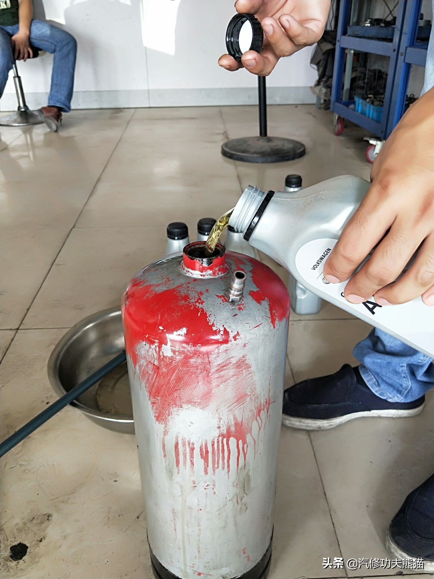 07年奥迪a6轻微烧机油怎么解决,奥迪2007款a6烧机油的原因