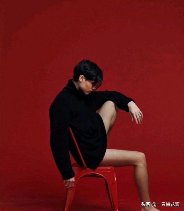 “笋丝”们利路修发福利来了，渔网装和光腿装你来不来看