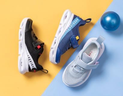 如何选择一岁儿童学步鞋,2021宝宝秋季学步鞋推荐