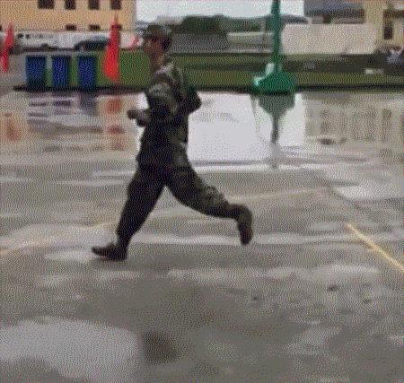 我参加的不是军训，绝壁是人体艺术展啊