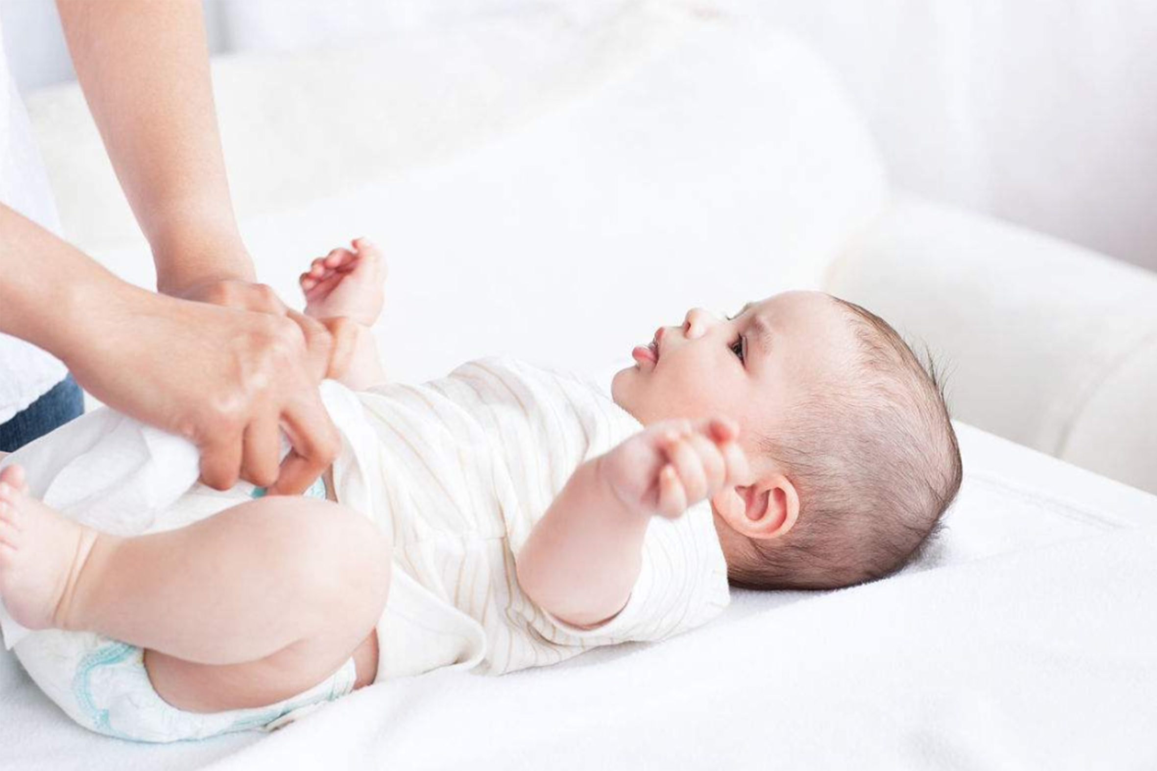 婴儿湿巾能擦小屁屁吗,婴儿湿巾能擦成人屁屁吗