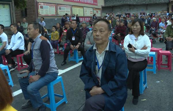 这板眼也太长了！南充嘉陵的西兴又创新了这个动作来做群众工作…