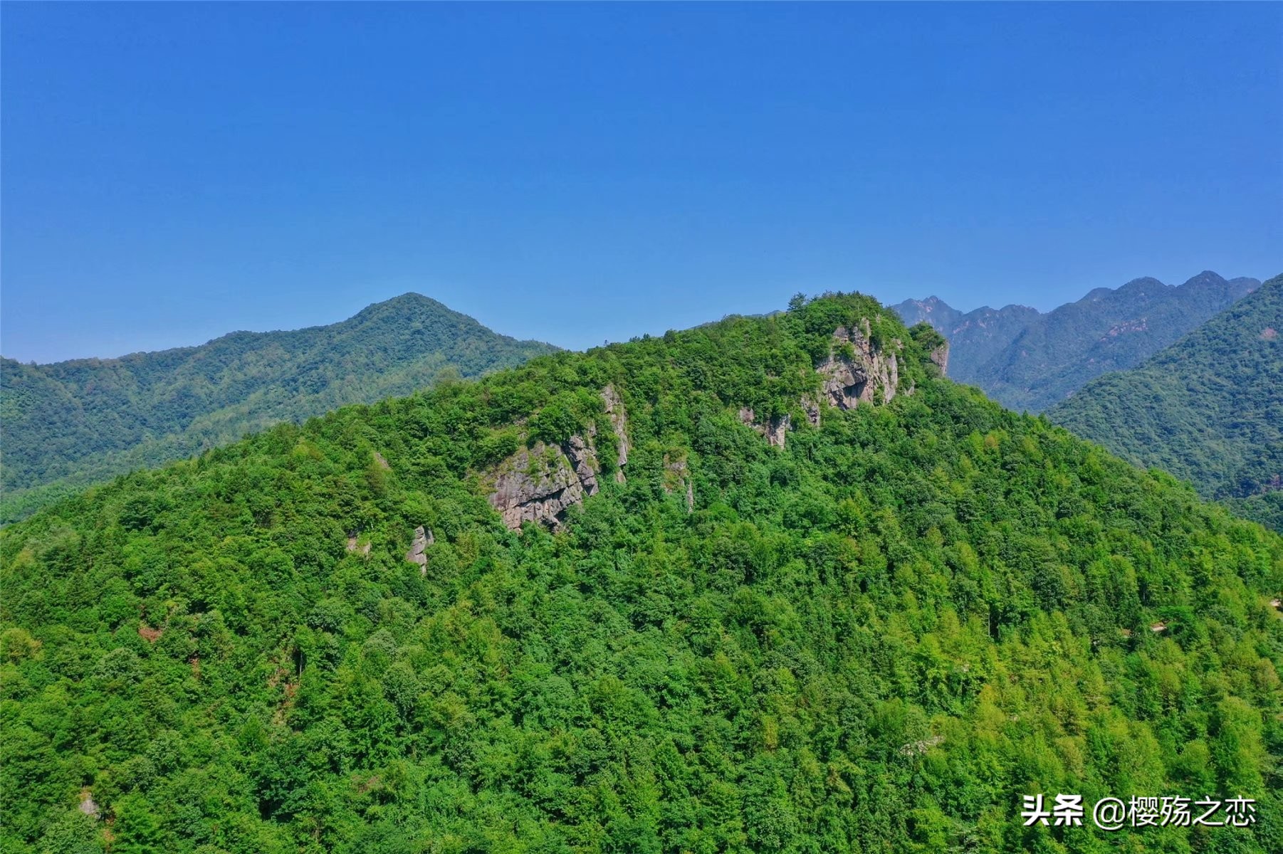 安徽黄山的兄弟,黄山的山真是又高又多又美