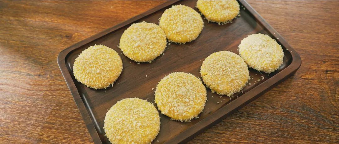 南瓜饼和面粘手揉不成团怎么办,做南瓜饼不用油炸怎样做