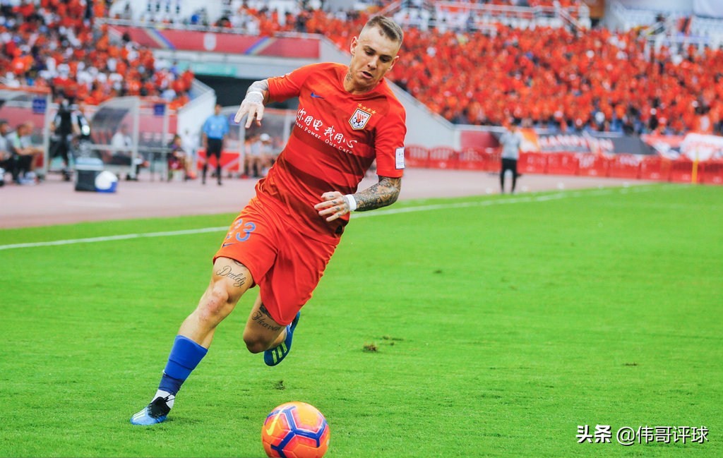 战术复盘:李霄鹏三招完胜施密特,周海滨换下格德斯堪称妙笔