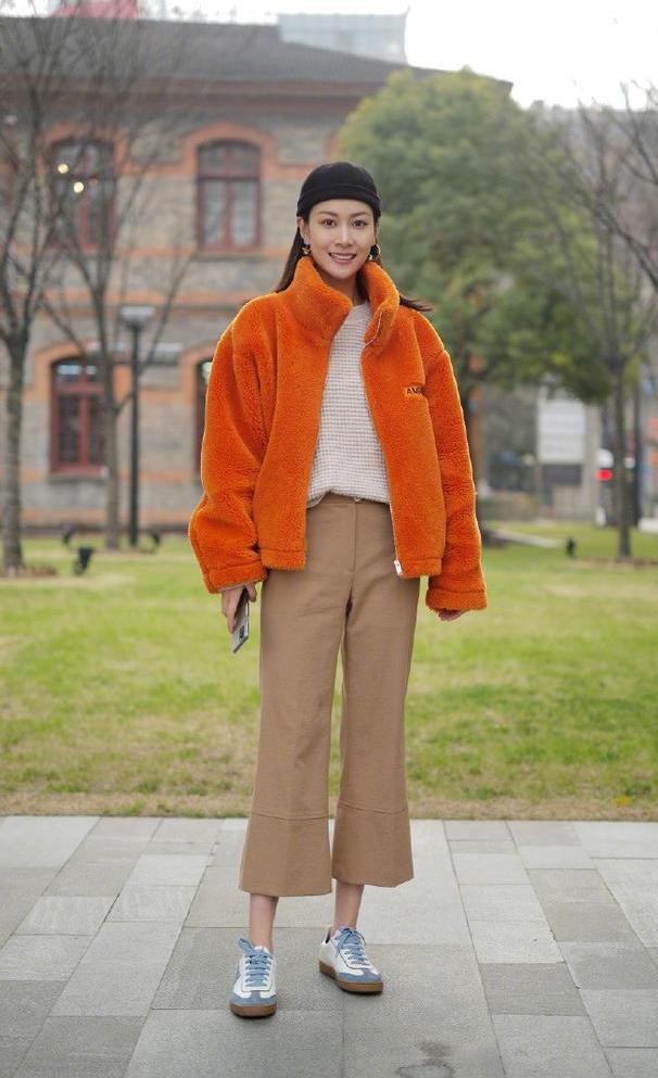 女人再懒也要穿得美美的,女人少穿这四种裤子