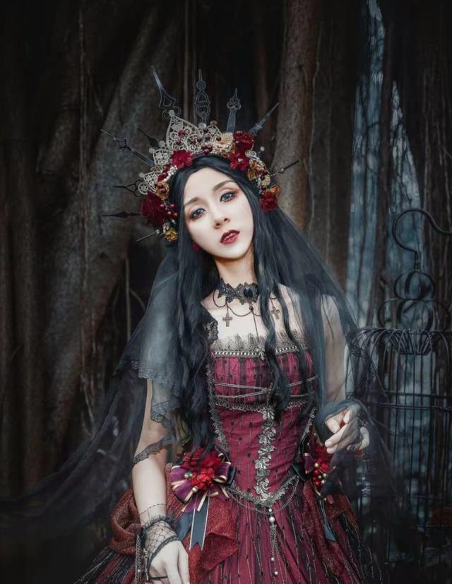 lo娘有什么称号,lo娘前后反差