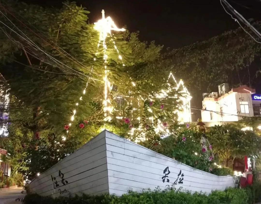 厦门最全旅游攻略！最不推荐吃住在曾厝垵，和农贸集市差不多