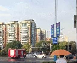 闯红灯导致交通事故怎么判,闯红灯出现事故有责任吗