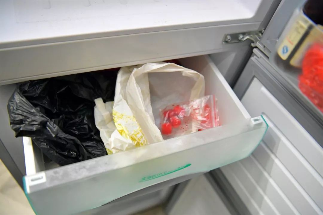 鸽子血骗局揭秘,鸽子血卖淫案